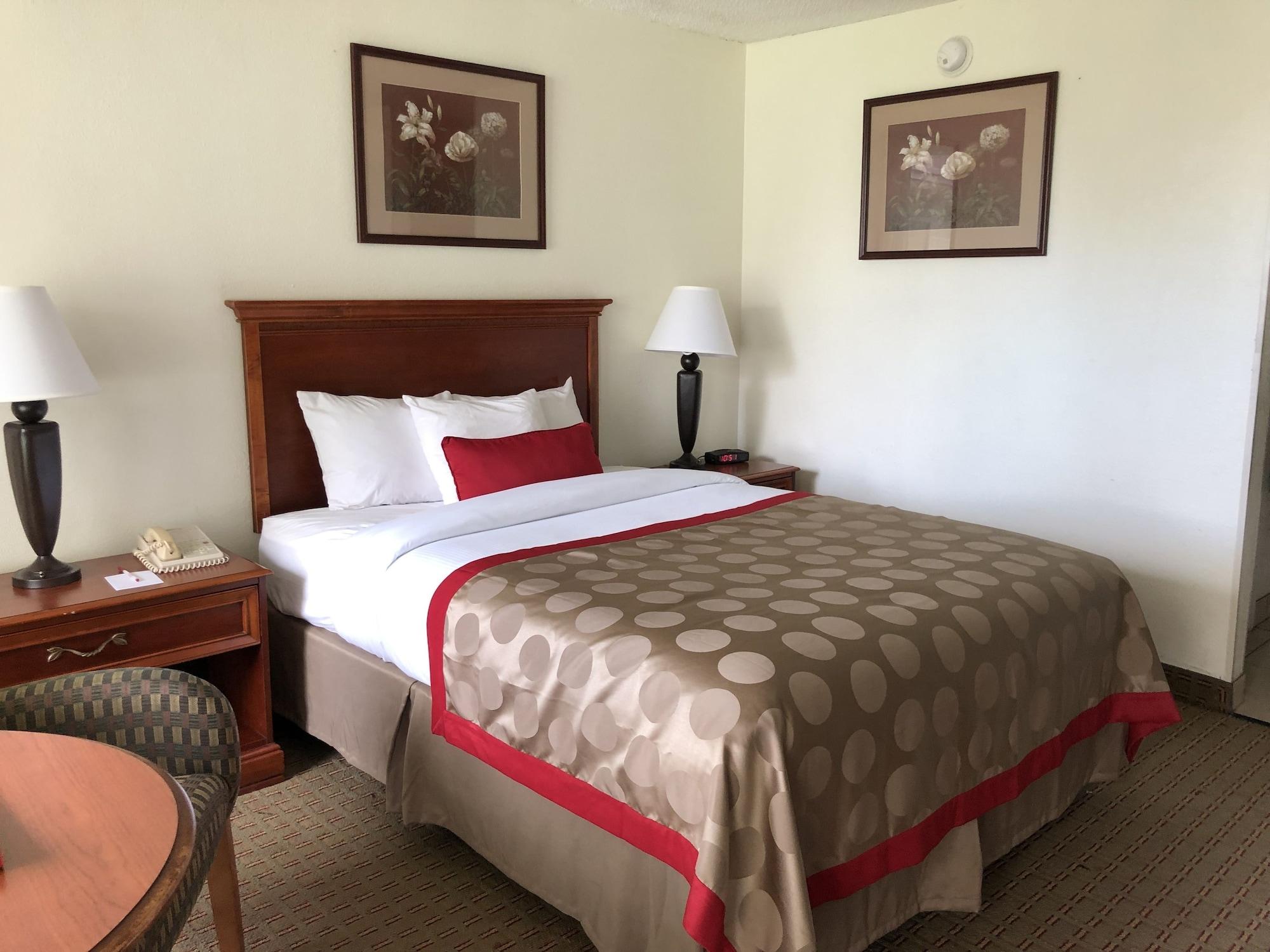 Hotel Ramada By Wyndham New Iberia Esterno foto